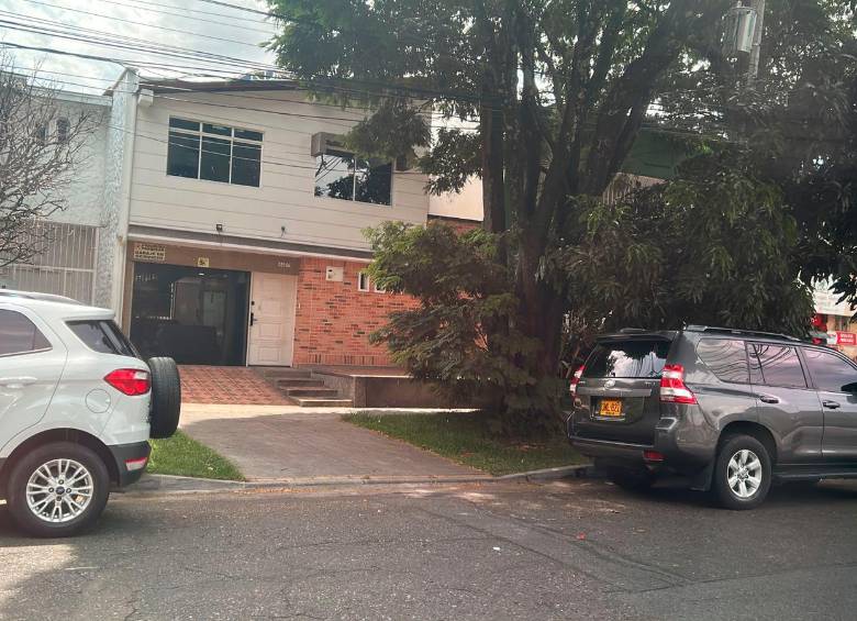 Vehículo de placa OML 821, que prestaba servicio a la exgestora social Diana Osorio y uno de los que hizo parte de la controversia por demoras en ser devueltos al Distrito. FOTO CORTESÍA