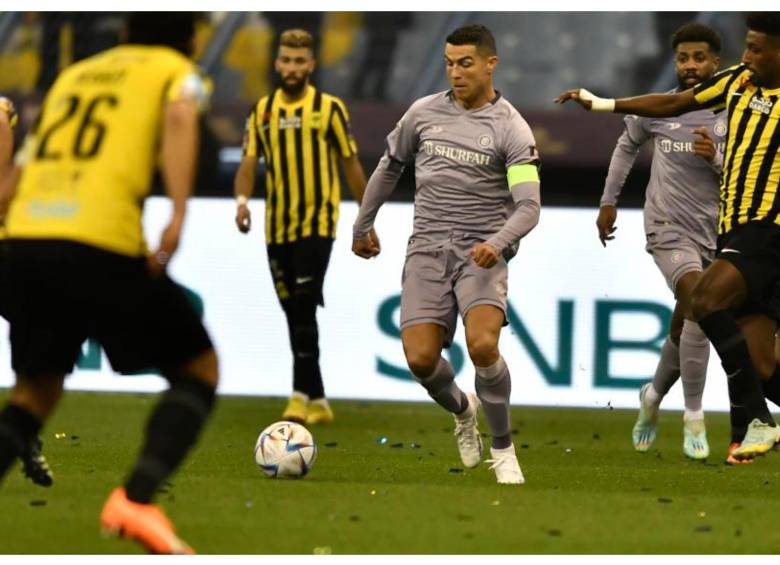 Cristiano Ronaldo ha jugado dos partidos oficiales con Al-Nassr y aún no convierte gol. FOTO EFE