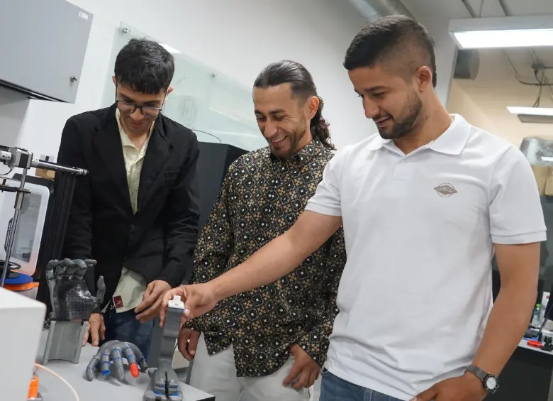 Ingenieros del ITM utilizaron polímeros biodegradables y reciclados para fabricar las piezas de este prototipo. FOTO: Cortesía Alcaldía de Medellín
