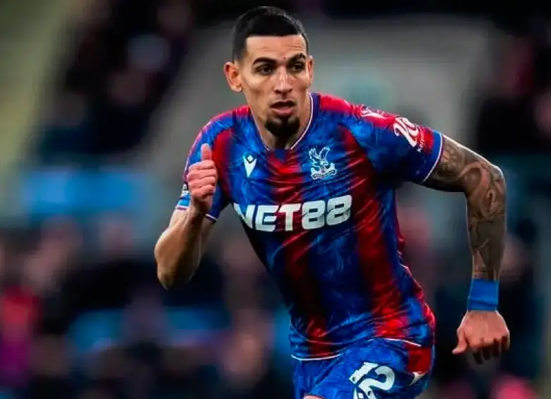 Daniel Muñoz regresaría en el duelo del Crystal Palace frente al Manchester City, el domingo a las 9:00 a.m. FOTO @CPFC