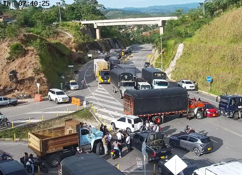 Así se encontraba la zona de acceso al municipio de Remedios. FOTO: imagen tomada de redes.
