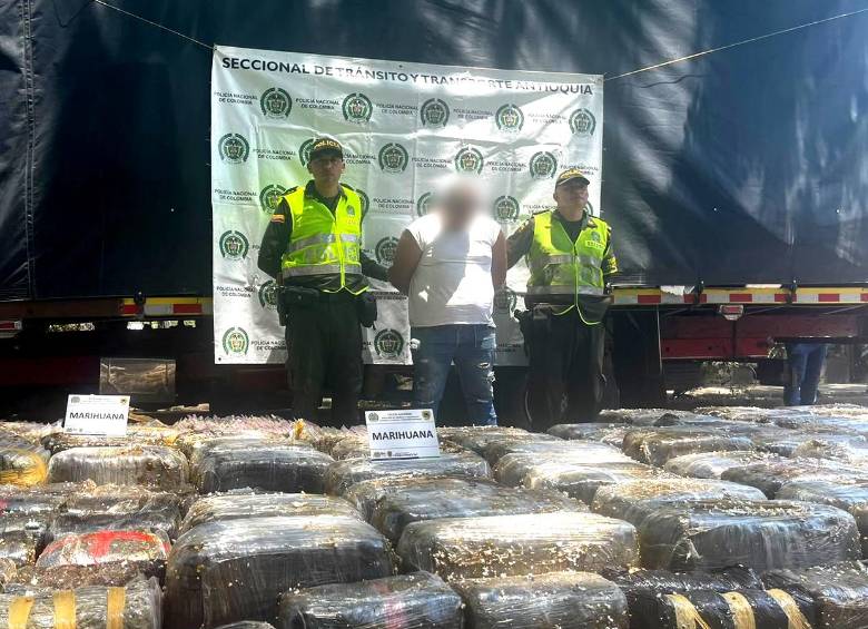 El estupefaciente iba escondido en unas cajas de icopor. FOTO: CORTESÍA POLICÍA 