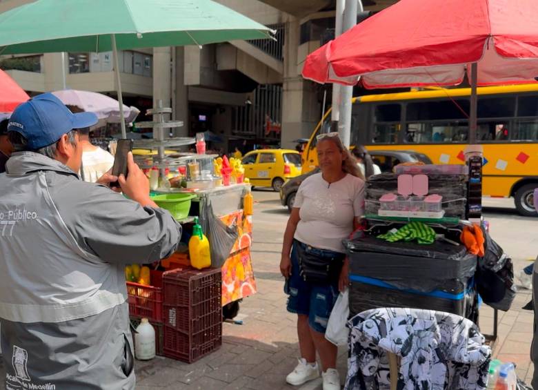 Previo a la reubicación hubo un proceso de acercamiento y concertación con los líderes de los venteros. FOTO: ALCALDÍA