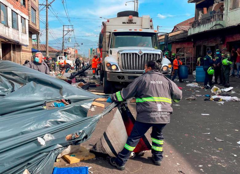 Las autoridades hicieron un desmonte de cambuches en el sector El Bronx, en el centro de Medellín. FOTO: CORTESÍA