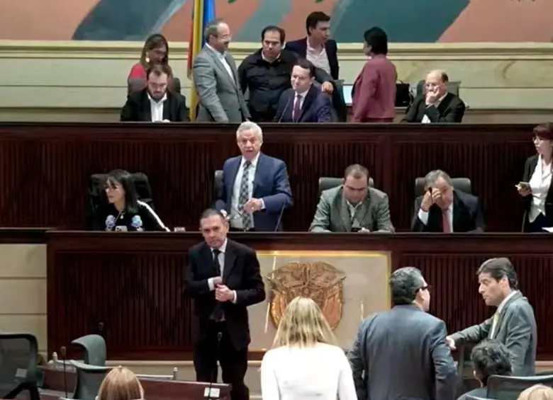 Poco antes de las 5 de la tarde de este miércoles, 26 de noviembre, arrancó el debate del proyecto de reforma tributaria. FOTO tomada de YouTube