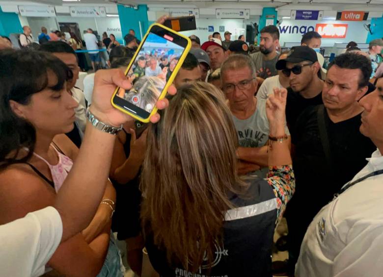 Fotos: así es el drama que viven 370 viajeros que se quedaron varados en San Andrés