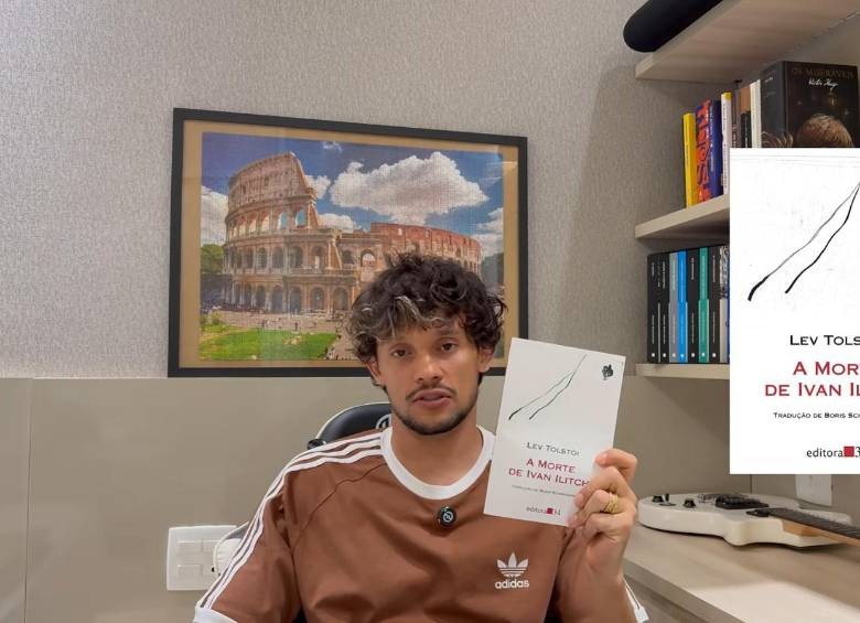 Gustavo Scarpa, mediocampista de Atlético Mineiro, lleva años compartiendo comentarios sobre libros en redes sociales. FOTO YouTube @Scarpinha
