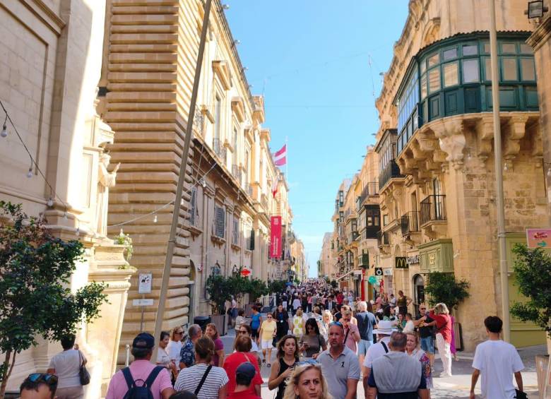 La IA ya planea sus vacaciones por usted, compara precios y arma itinerarios de viaje.