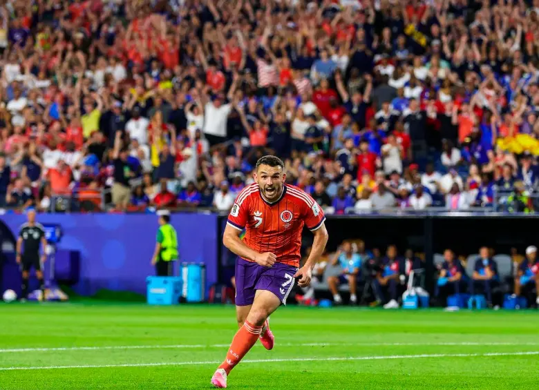 John McGinn viene de ser campeón de la Europa League con Aston Villa. foto