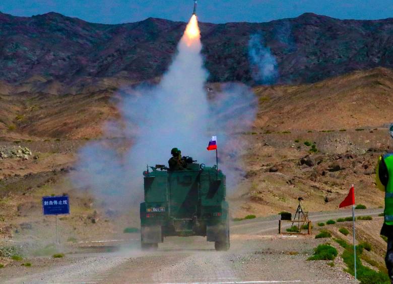 Los ejercicios militares entre China y Rusia se dan en momentos en que la sangrienta invasión de Moscú sobre Ucrania suma más de 160 días. Hay alerta en Occidente. FOTO Getty