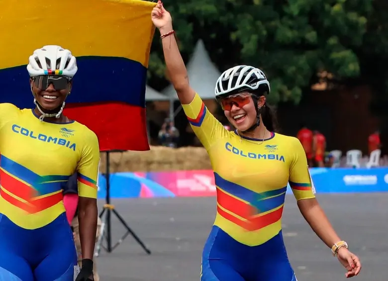 Collin Castro (derecha), entre las figuras de Colombia en los Juegos Centroamericanos. FOTO: CORTESÍA COC