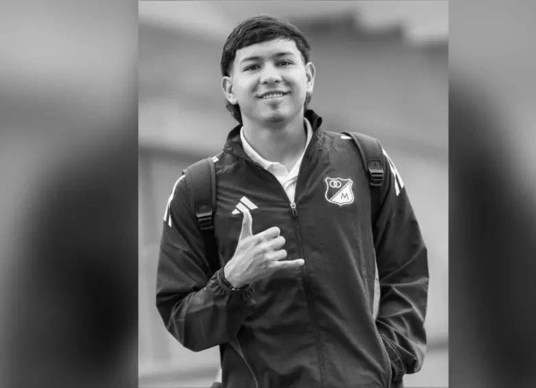 El juvenil Santiago Castrillón falleció tras un colapso en pleno partido; su muerte generó conmoción y múltiples mensajes de despedida en el fútbol colombiano. FOTO: Millonarios. 