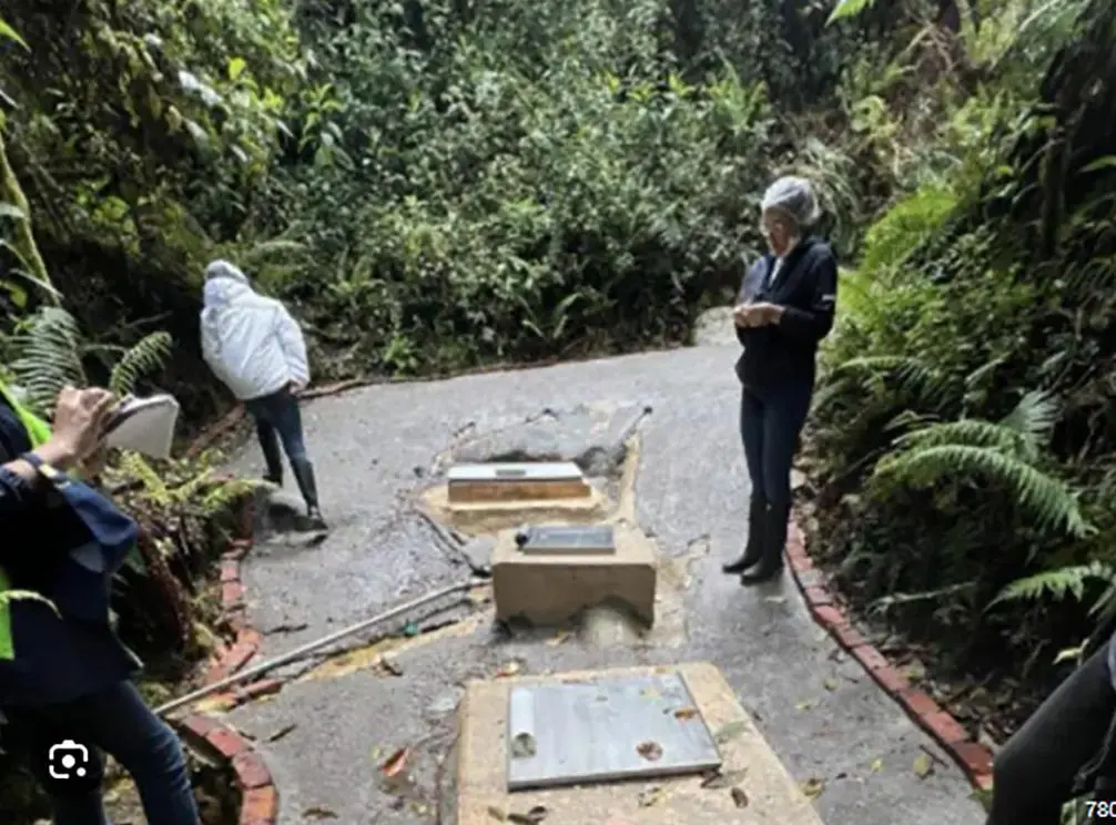 Uno de los puntos cubiertos con cemento que denuncian. FOTO: CORTESÍA