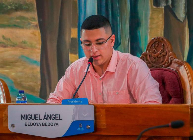 Miguel Ángel Bedoya Bedoya llegó con 18 años y 256 días al Concejo de Marinilla, luego de obtener 631 votos en las elecciones de 2023. Fue la tercera votación más alta en este municipio del Oriente antioqueño. FOTO: CORTESÍA