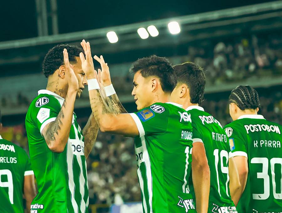 El futbolista Nicolás Rodríguez anotó el primer gol del partido en el estadio El Campín. El futbolista, nacido en San José del Guaviare hace 22 años fue una de las figuras del elenco paisa en Bogotá. FOTO @nacionaloficial