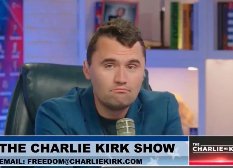 Charlie Kirk tenía su propio programa de opinión, en el que se pronunciaba a favor de las políticas del partido republicano. IMAGEN TOMADA DE VIDEO @charliekirk11