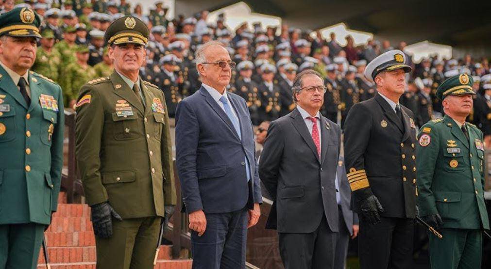 La primera cúpula de FF. MM. del gobierno del presidente Gustavo Petro era presidida por el ministro de Defensa, Iván Velásquez. Foto: Colprensa