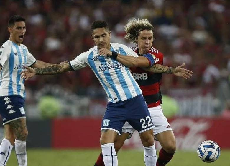 Ciudad De Avellaneda, Argentina. 16th Apr, 2023. Paolo Guerrero of Racing  Club gestures during a Liga Profesional 2023 match between Independiente  and Racing Club at Estadio Libertadores de America. Final Score:  Independiente