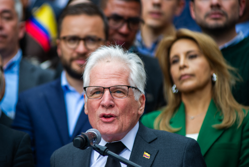 Miguel Uribe Londoño, padre de Miguel Uribe Turbay, precandidato presidencial asesinado. Foto: AFP