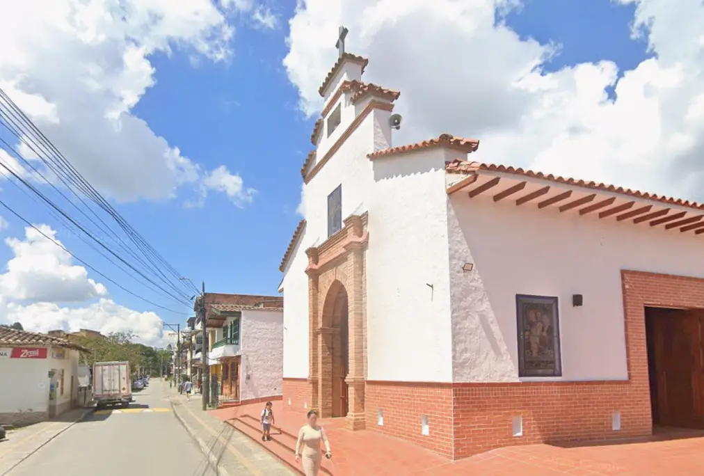 Capilla Santa Ana del municipio de Guarne, Antioquia. Foto: captura de Google Maps.