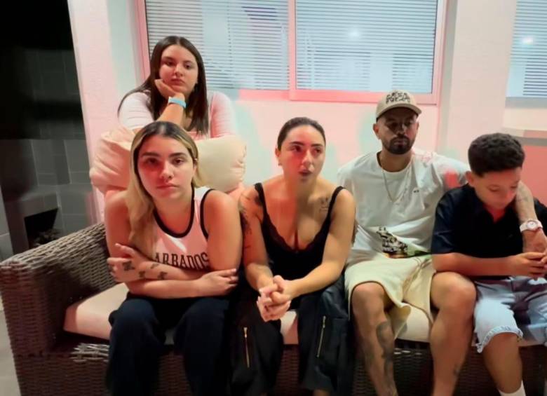 Edwin Cardona en compañía de su familia. FOTO CAPTURA VIDEO INSTAGRAM CAROLINA CASTAÑO