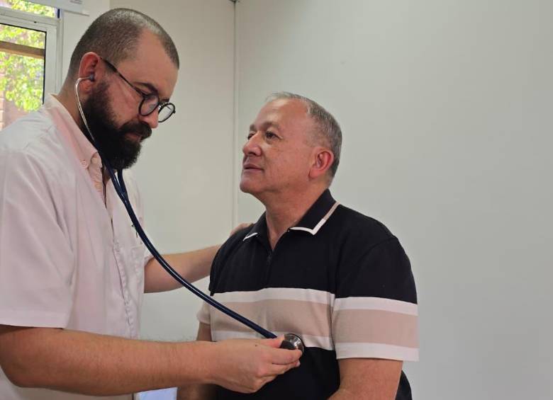El cansancio, la menor capacidad para hacer ejercicio y la hinchazón de las piernas son algunas de las señales asociadas a la insuficiencia cardíaca. FOTO: Hospital San VIcente fundación. 