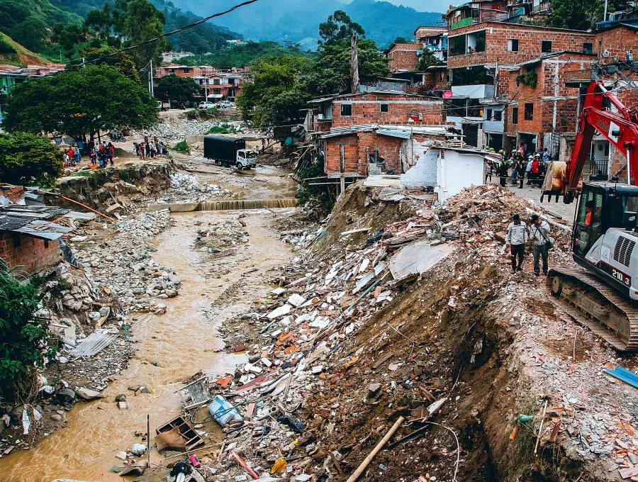 Así se veía la quebrada Altavista durante una de las emergencias ocurridas este año. FOTO <b>MANUEL SALDARRIAGA</b>