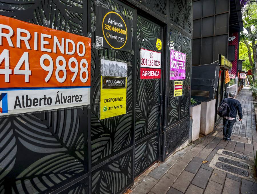 La crisis responde a la drástica reducción de turistas, pérdidas de hasta 90 % en ventas, incrementos en costos de arriendo (hasta $42 millones) y operativos policiales continuos que, según comerciantes, ahuyentan a cientos de clientes. FOTO Manuel Saldarriaga. 