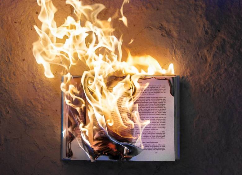 4.700 libros fueron sacados de las bibliotecas para ser quemados. Imagen de referencia. Cortesía Fred Kearney /Unsplash 