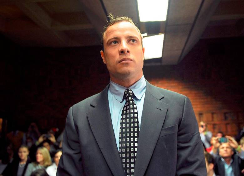 Como parte de su condena, hasta el final de 2029, Pistorius debe someterse a una terapia para el control de la ira y tratar sus “problemas de violencia de género”. FOTO AFP