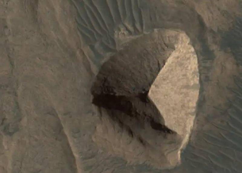 La imagen que desató la conversación no es reciente, en realidad, este punto de Marte fue identificado en 2001. FOTO: Nasa/JPL/University of Arizona