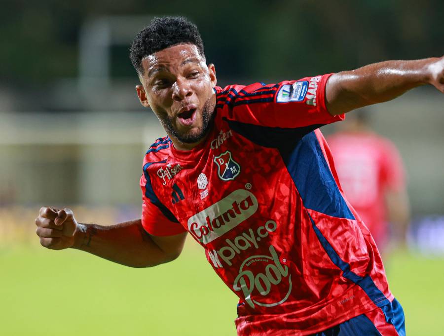 El futbolista antioqueño Frank Fabra, de 35 años, es una de las figuras del cuadro rojo. Foto: Manuel Saldarriaga