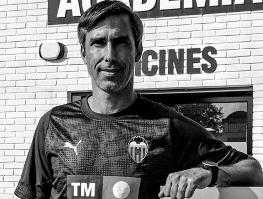 El exfutbolista español Fernando Martín Carreras se retiró del profesionalismo en 2016. Diez años después estuvo como entrenador del cuadro “che” femenino. Foto: tomada de redes sociales