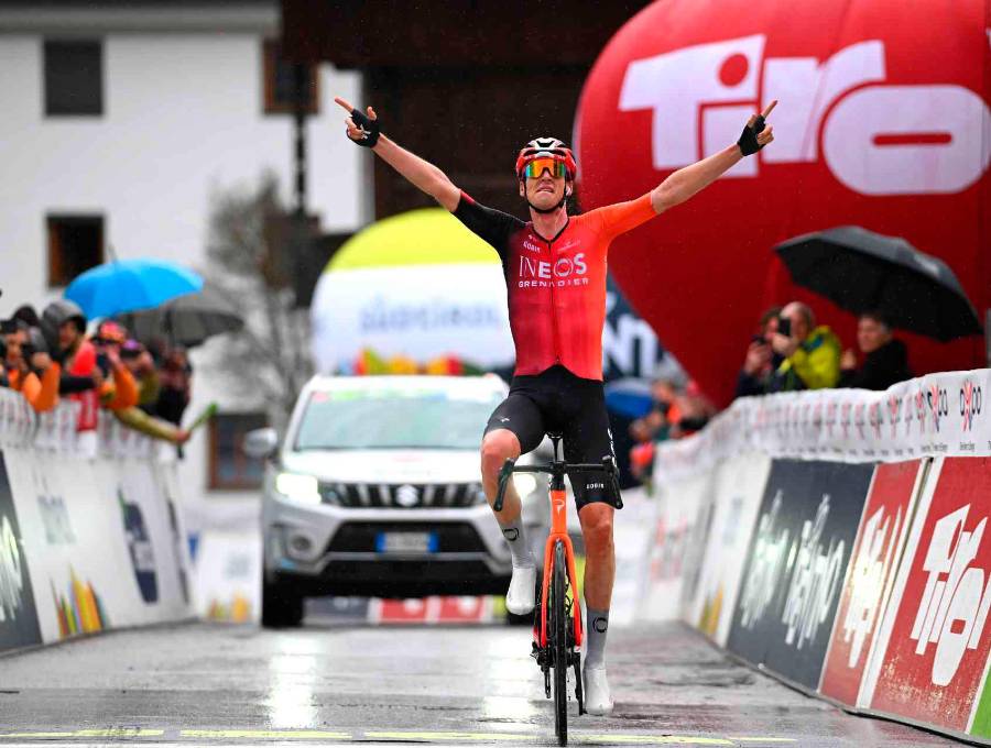 Thymen Arensman, del Team Ineos, fue el ganador de la etapa 19 del Tour de Francia. FOTO TOMADA X @ThymenArensman