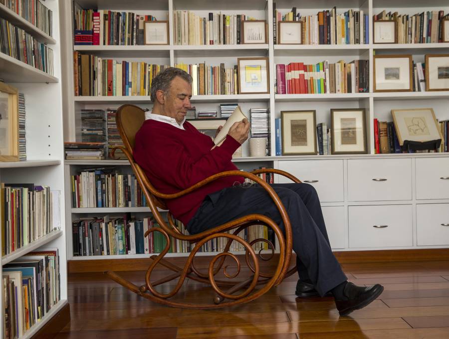 Darío Jaramillo Agudelo nació en Santa Rosa de Osos, ganador en 2025 del Premio León de Greiff al Mérito Literario, otorgado por la Universidad Eafit y la Alcaldía de Medellín; en 2017 también fue ganador del Premio Nacional de Poesía 2017. Foto: Archivo El Colombiano / Esteban Vanegas Londoño
