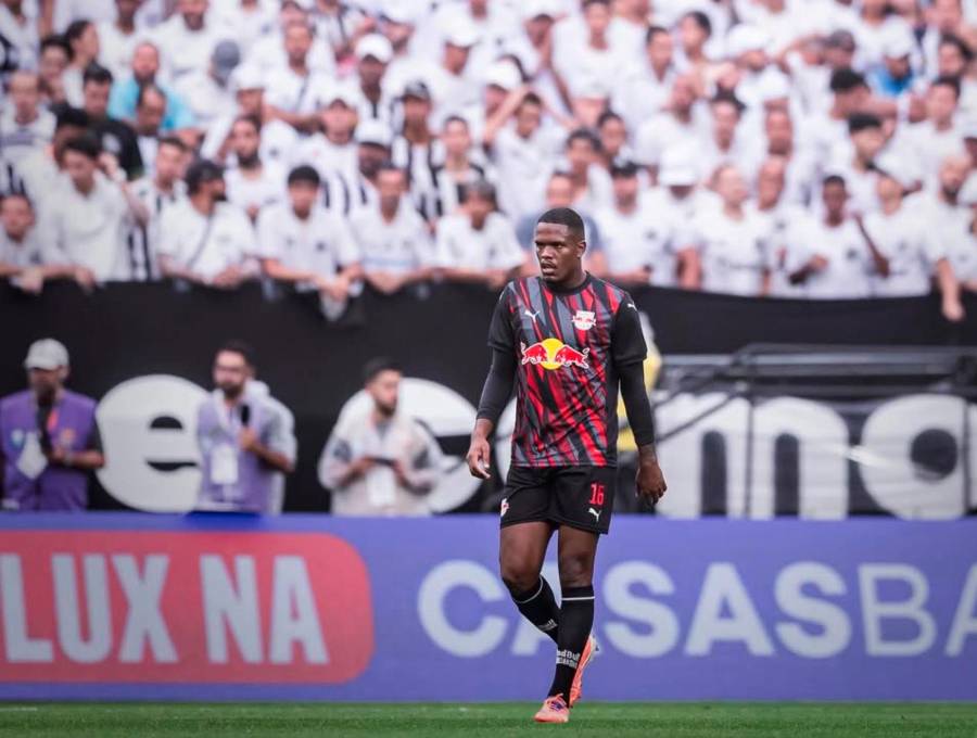 El defensa central Gustavo Marques, del Red Bull Bragantino brasileño, es habitual titular en la escuadra para la que juega. Foto: tomada del Instagram de @gmarques001