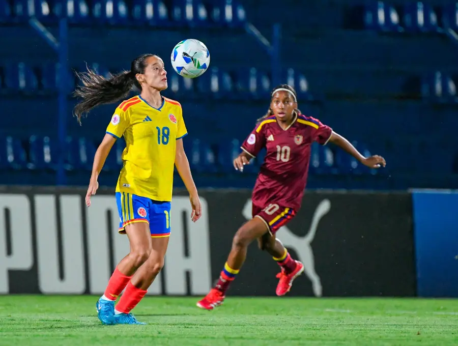 Marian Sterling abrió la cuenta para el equipo colombino ante Venezuela. FOTO CORTESÍA FCF