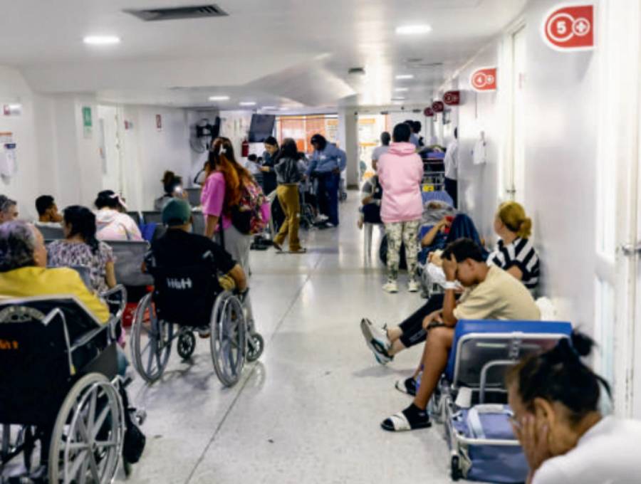 Las entidades promotoras de salud (EPS) a las que les suspendieron o tumbaron las intervenciones forzosas de la Superintendencia de Salud reúnen 10,3 millones de afiliados del sistema. FOTO CAMILO SUÁREZ