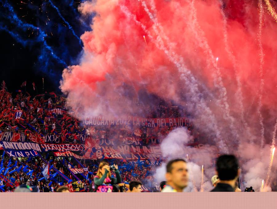 Los aficionados del cuadro rojo han acompañado al Medellín durante todo el semestre, incluso después de haber jugado la mayoría de sus encuentros de local con la plaza sancionada en el Clausura. Foto: Camilo Suárez