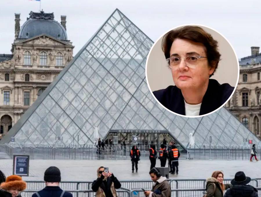 Laurence des Cars asumió la dirección del Louvre en 2021 y su periodo se extendería hasta finales de este año. FOTOS: AFP