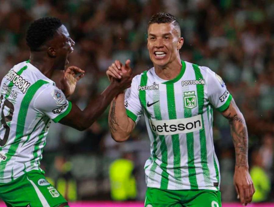 Marino Hinestroza y Mateus Uribe son titulares de Atlético Nacional para el duelo ante Junior. FOTO MANUEL SALDARRIAGA