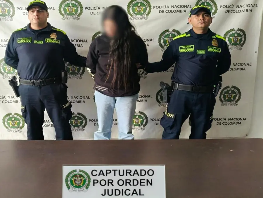 Alias La Sobrina, tras su detención por uniformados de la Policía en La Tablaza. FOTO: Cortesía
