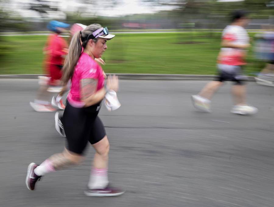 Un nuevo estudio revela que, para blindar verdaderamente tu corazón contra infartos y derrames, necesitas multiplicar por cuatro tu esfuerzo semanal. FOTO: Colprensa