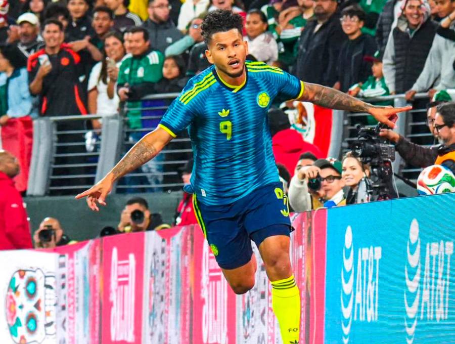 El delantero samario Luis Javier Suárez, de 28 años, es uno de los referentes del ataque de la Selección Colombia. Marcó en el amistoso contra México. Foto: tomada del x de @SelecciónColombia