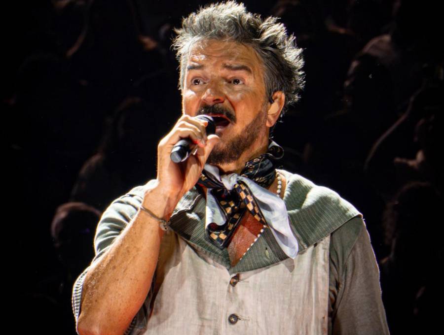 Con seis fechas confirmadas en el Movistar Arena de Bogotá, tras haber tenido un exitoso paso por las tierras antioqueñas, Ricardo Arjona marca su regreso a Colombia en medio de una gira tan personal como exigente, pero esperada por sus fans. FOTO: Páramo Presenta