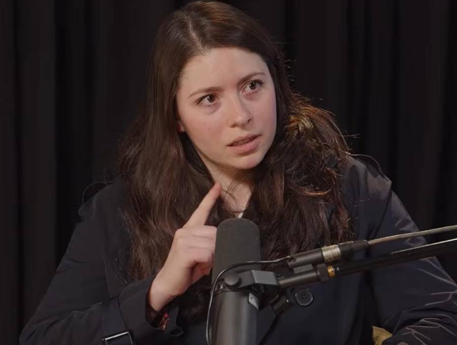 La cuarta temporada del pódcast de Bumbox abre su nuevo ciclo con el crudo y conmovedor testimonio de Cristina Serrano Gnecco. FOTO: Captura de video de YouTube @bumboxpodcast