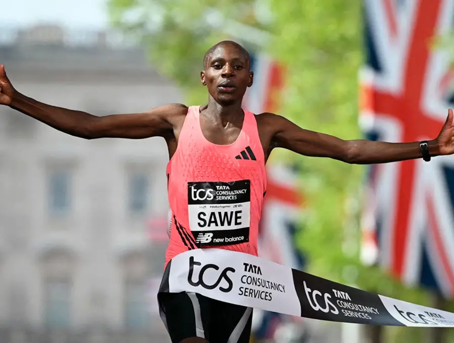 El keniata Sebastian Sawe debutó en una maratón en Londres 2026. Foto: tomada de x de @WorldAthletics