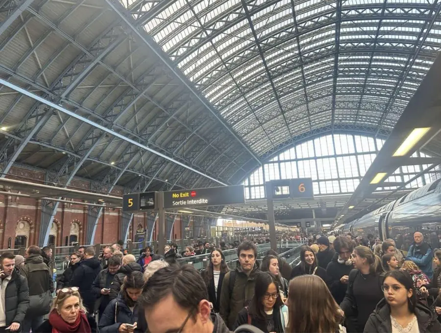 Suspenden los trenes de la compañía ferroviaria Eurostar por incidente técnico. FOTO: Tomada de X @thatkingwho