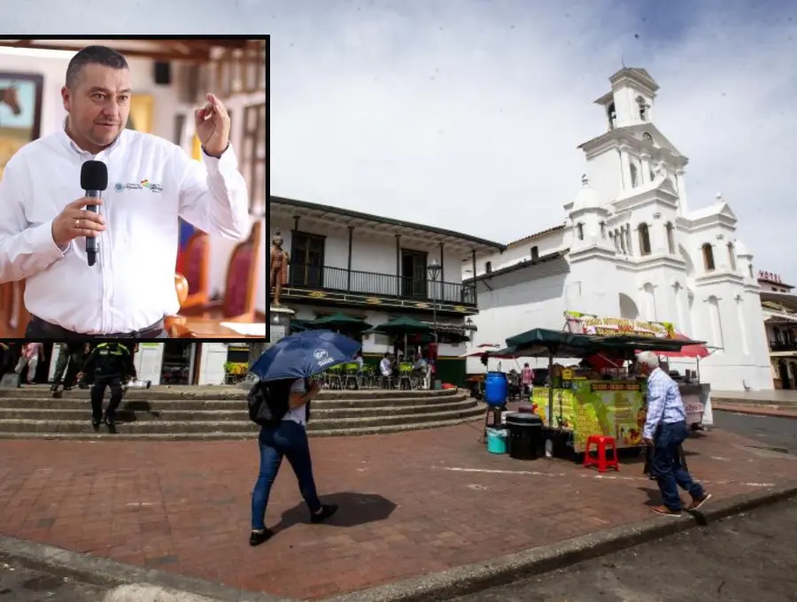 Adelante, el alcalde Gildardo Hurtado Alzate, atrás fachada del parque de Marinilla. Foto: Julio César Herrera Echeverri e imagen tomada de redes.