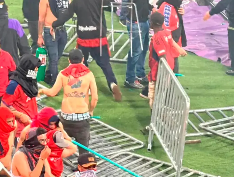 Los desmanes que llevaron a la pelea iniciaron en la tribuna norte del Atanasio Girardot. Foto: cortesía